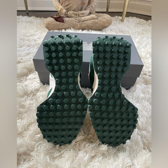 NWT New Balance sneakers - Picture 4 of 5